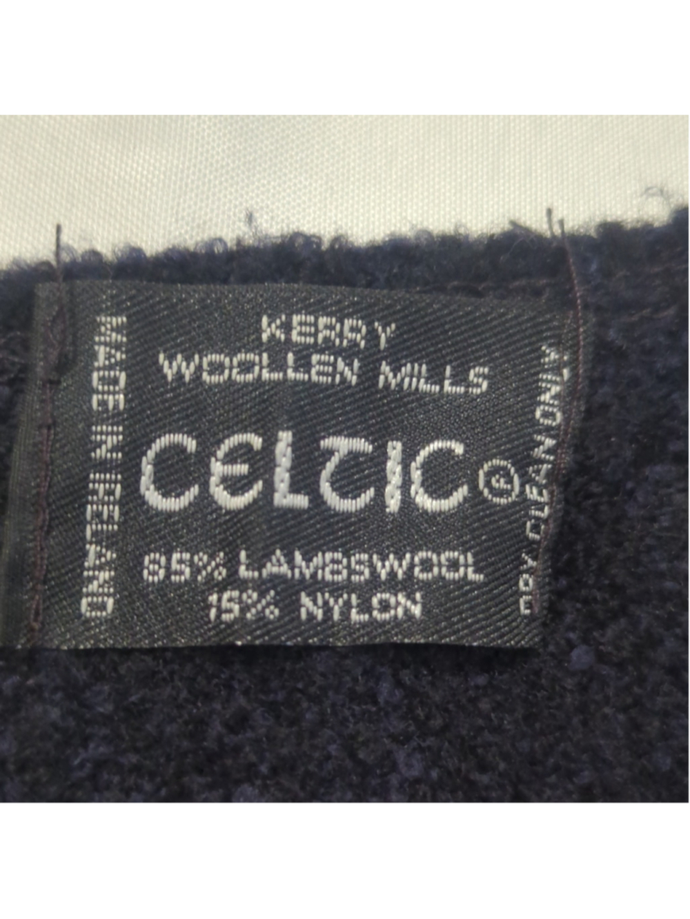 Kerry Woolen Mills Celtic Ruana Wrap - Picture 3 of 10